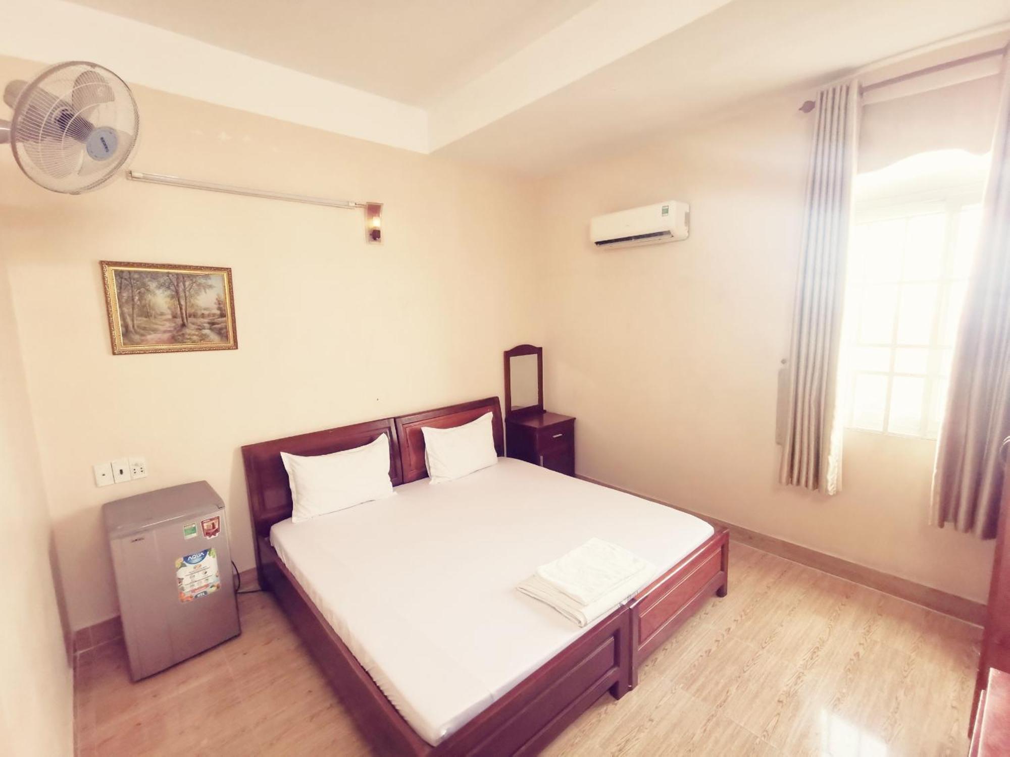 Khach San Cuc Phuong Hotel Di An Ngoại thất bức ảnh