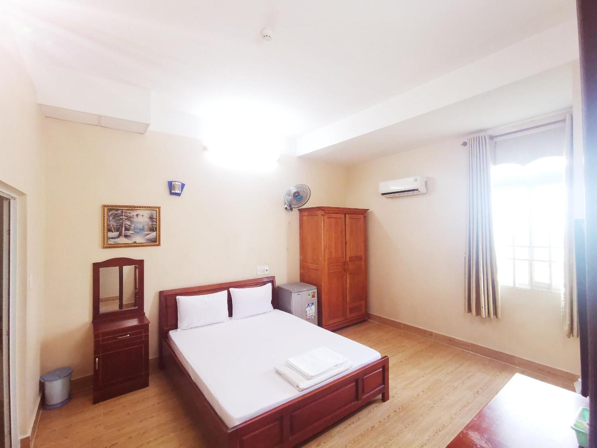 Khach San Cuc Phuong Hotel Di An Ngoại thất bức ảnh