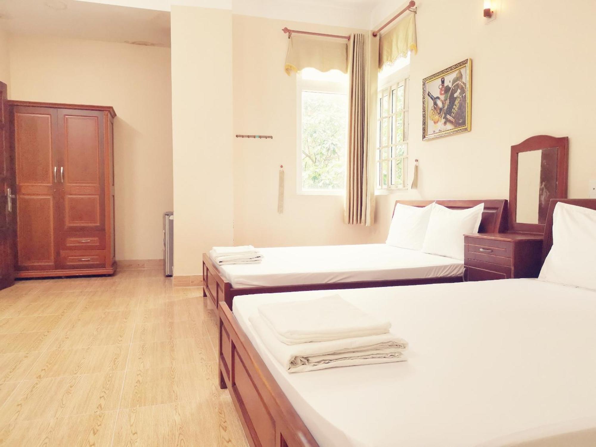 Khach San Cuc Phuong Hotel Di An Ngoại thất bức ảnh